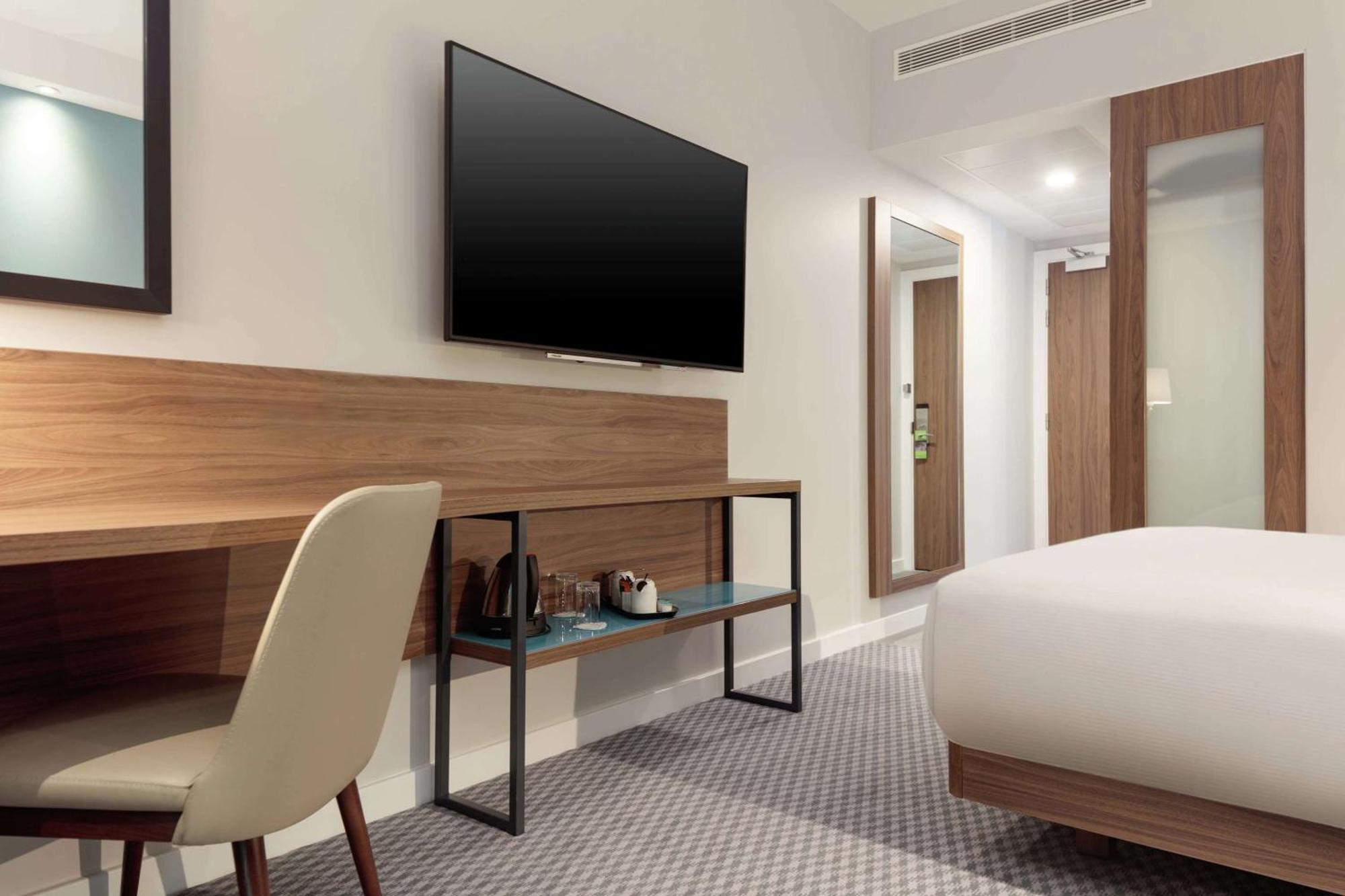 Hampton By Hilton Edinburgh Airport Hotel Ingliston
