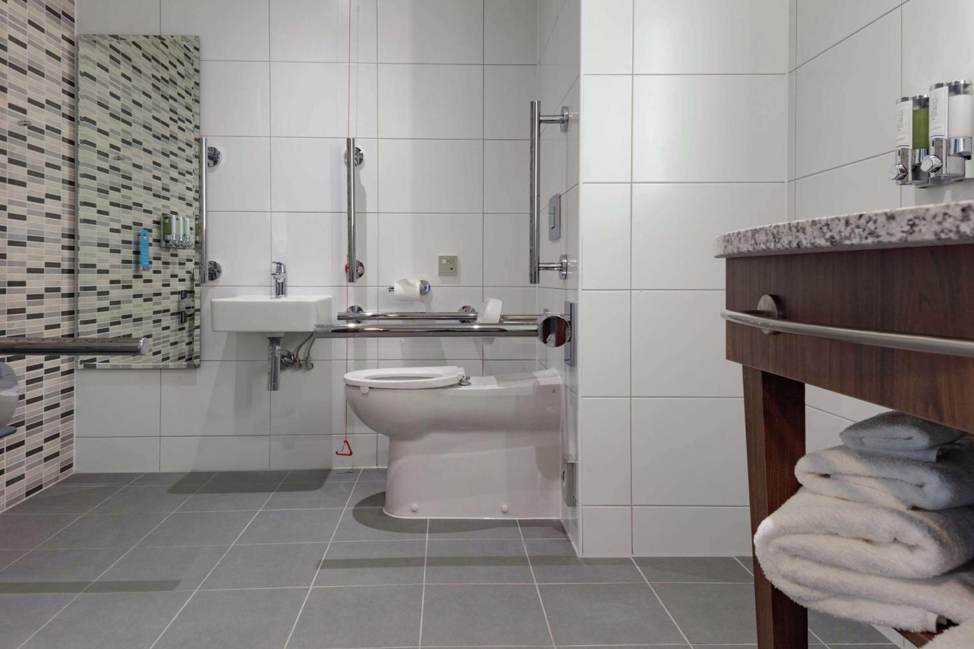 Hampton By Hilton Edinburgh Airport Отель