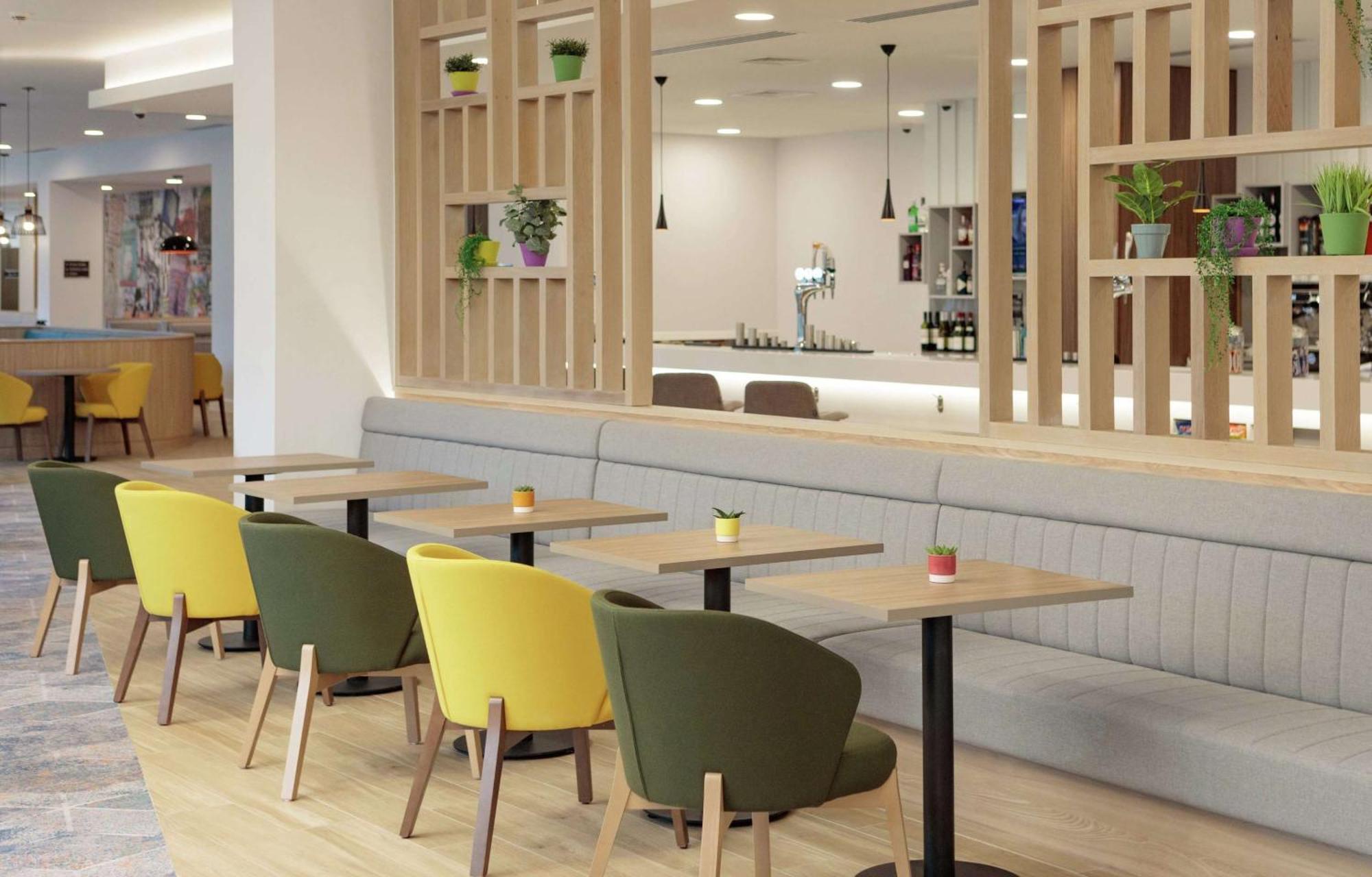 Отель Hampton By Hilton Edinburgh Airport