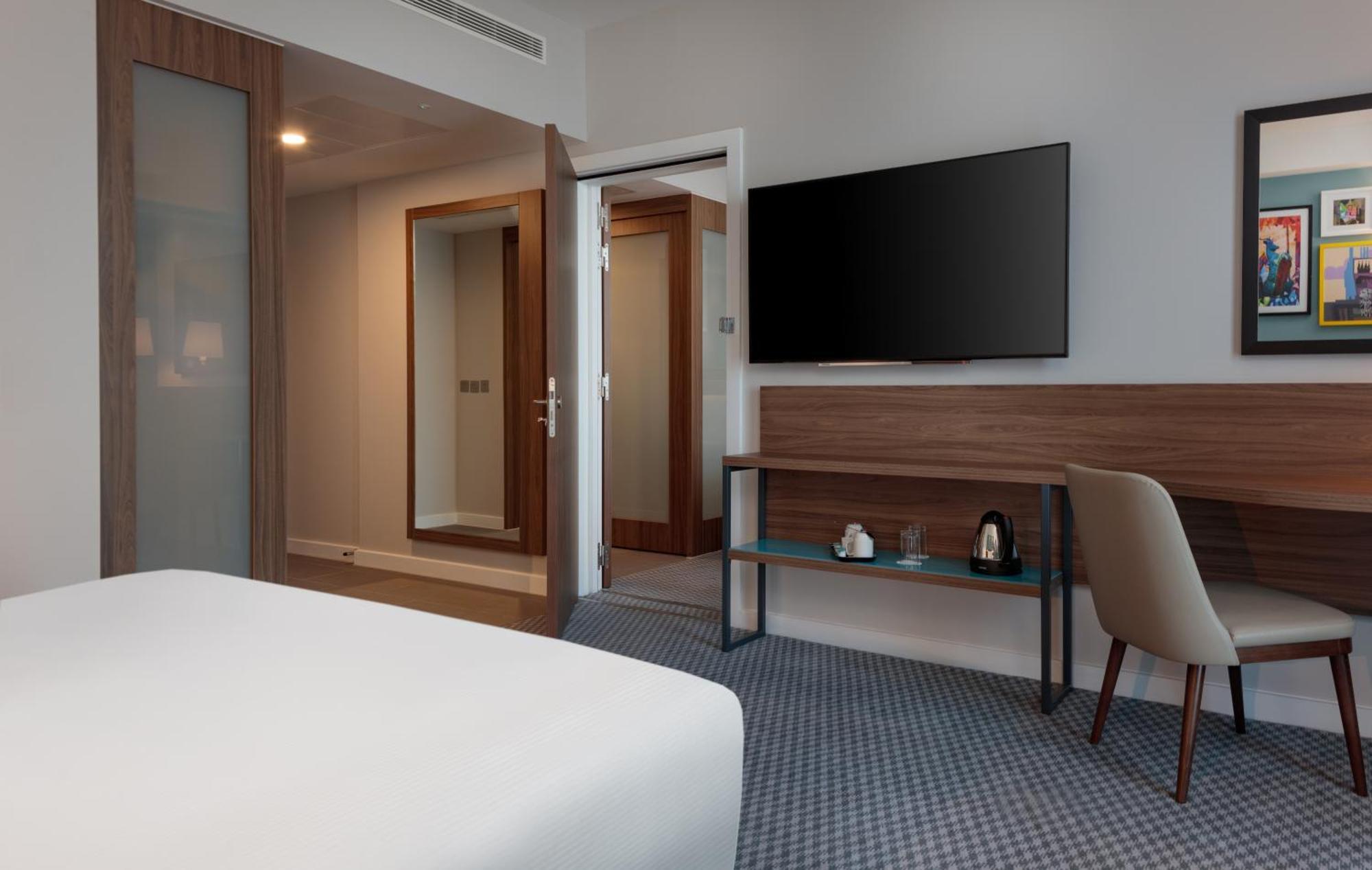 Hampton By Hilton Edinburgh Airport 3*